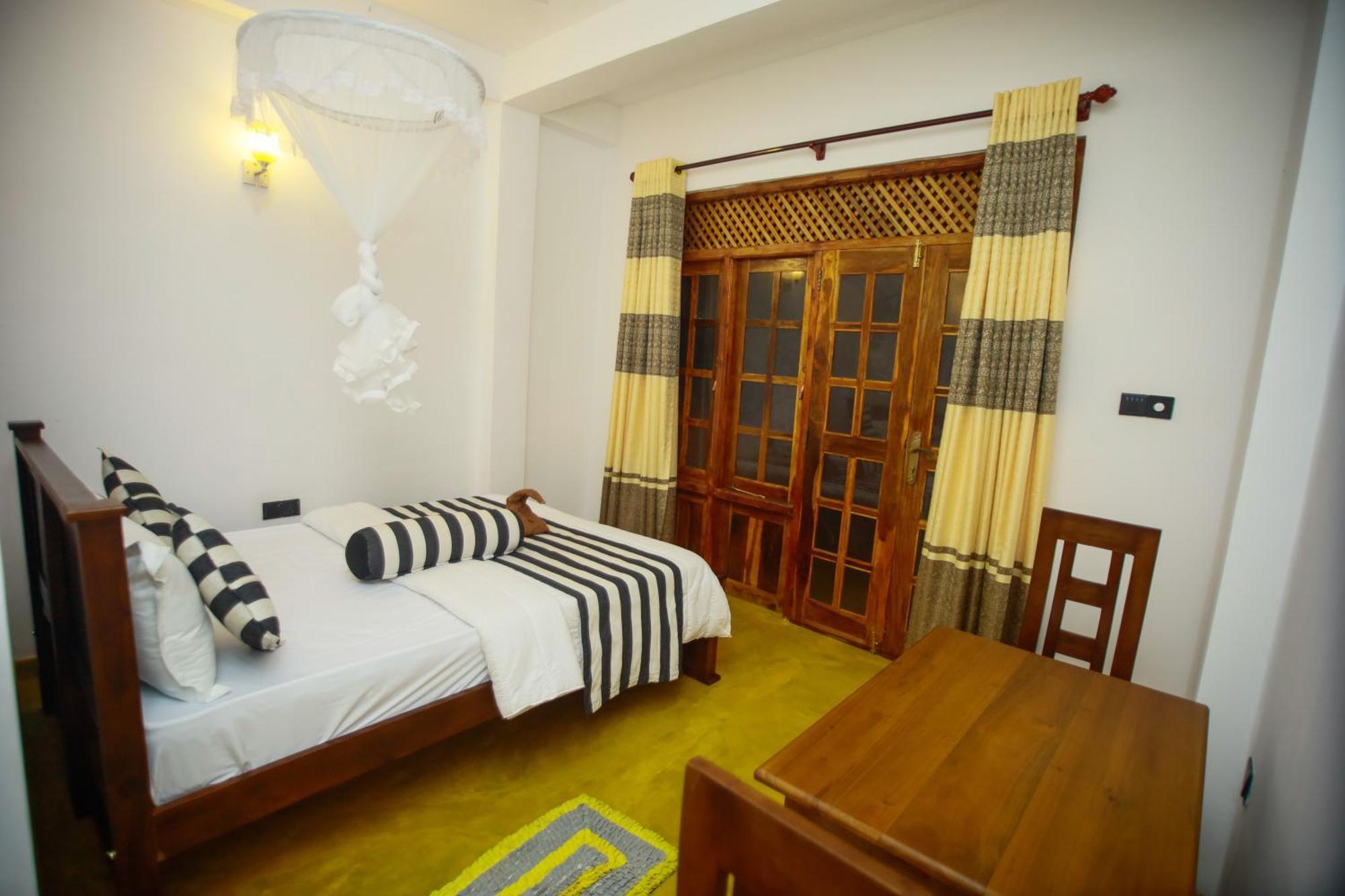 Dinaro Guest Hotel Ела Екстериор снимка