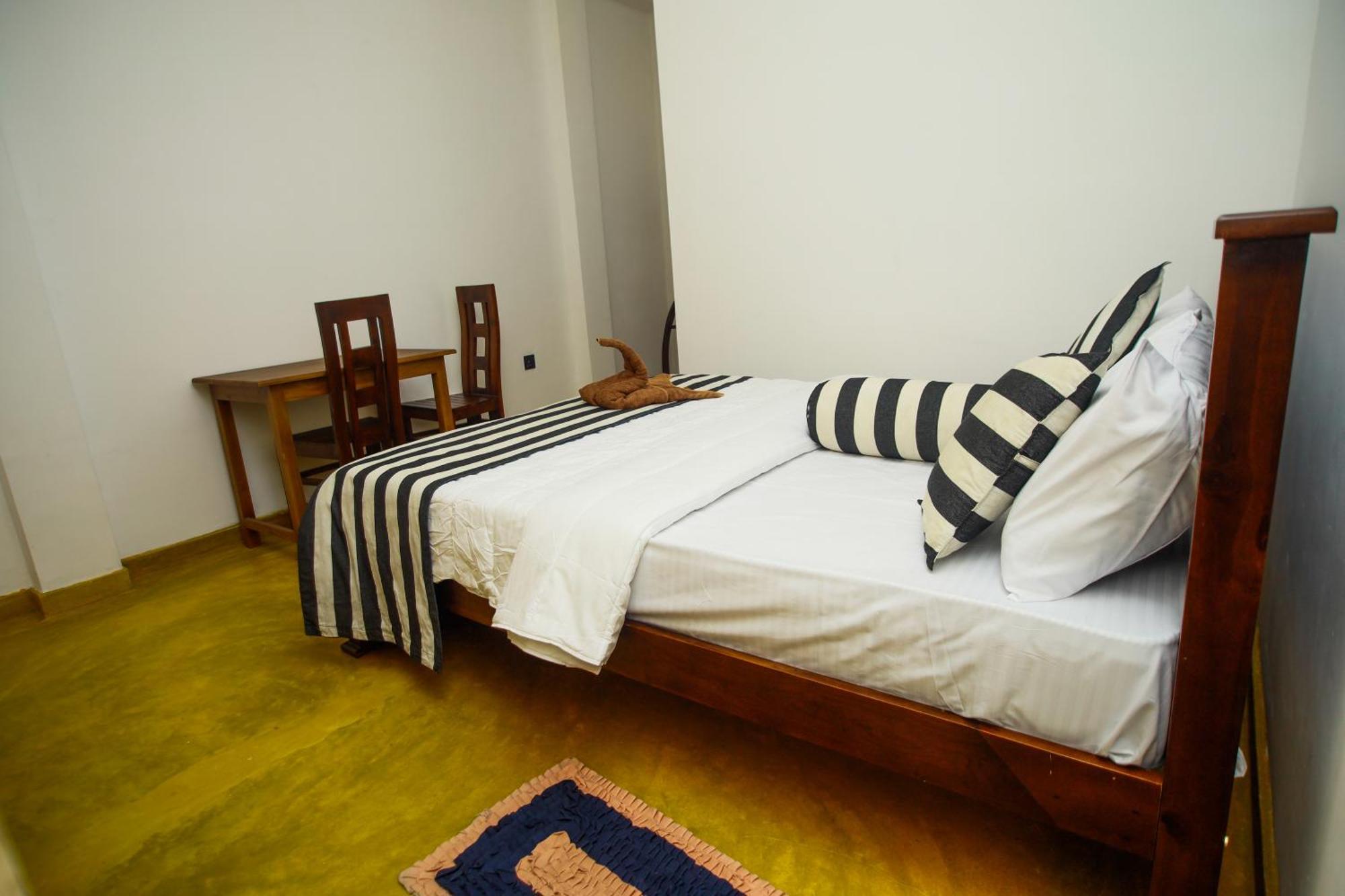 Dinaro Guest Hotel Ела Екстериор снимка