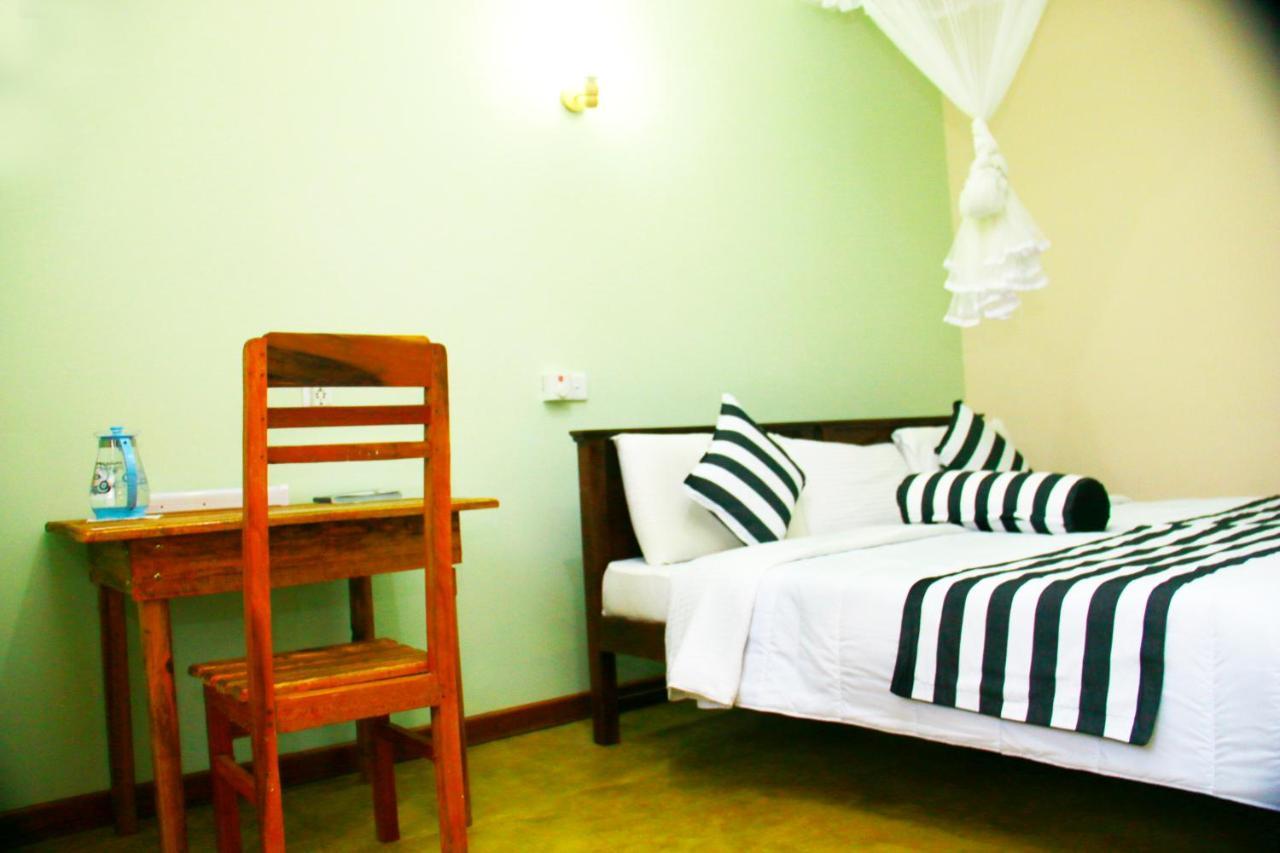 Dinaro Guest Hotel Ела Екстериор снимка