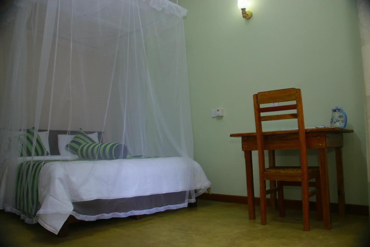 Dinaro Guest Hotel Ела Екстериор снимка