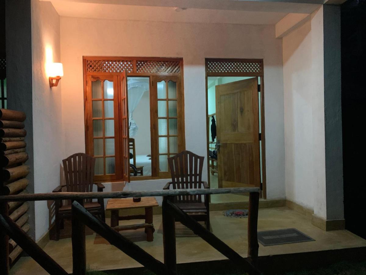 Dinaro Guest Hotel Ела Екстериор снимка